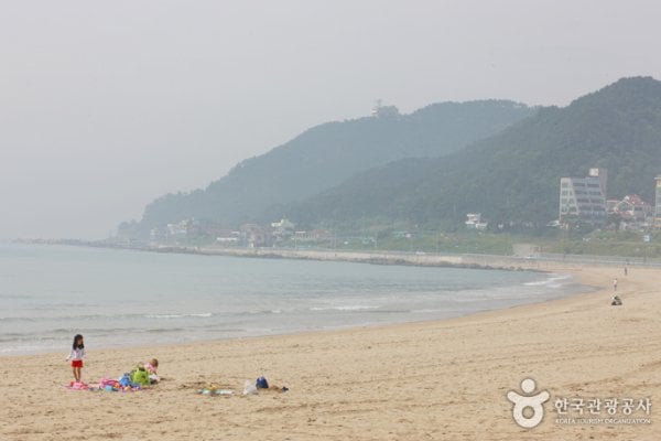 Songjeong Beach
