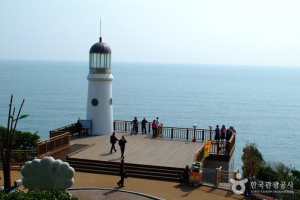 Dongbaekseom Island