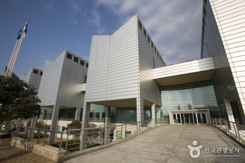 Busan Museum of Art  (1/13)