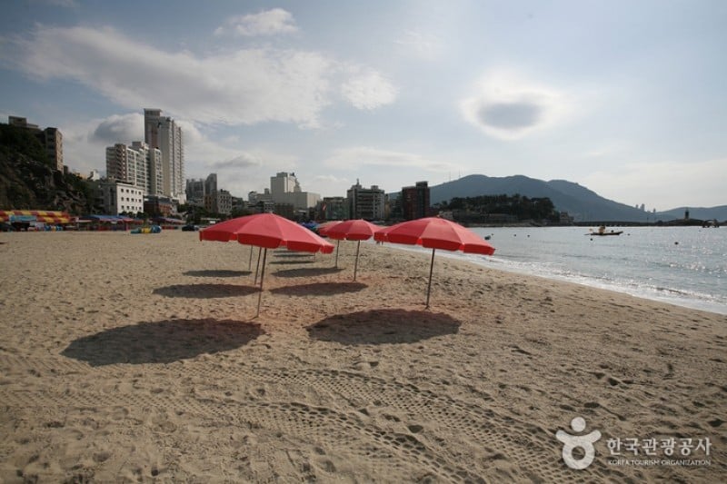 Busan Songdo Beach  (2/32)