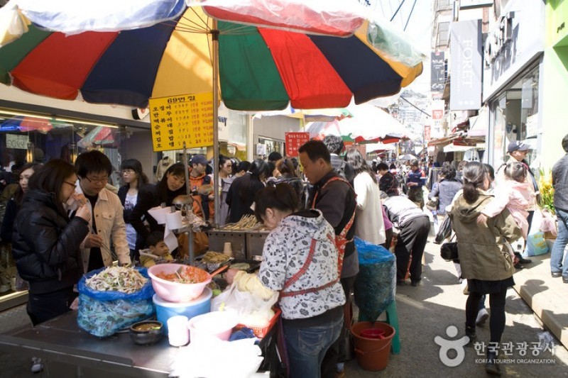 Gwangbokdong Food Street  (2/8)