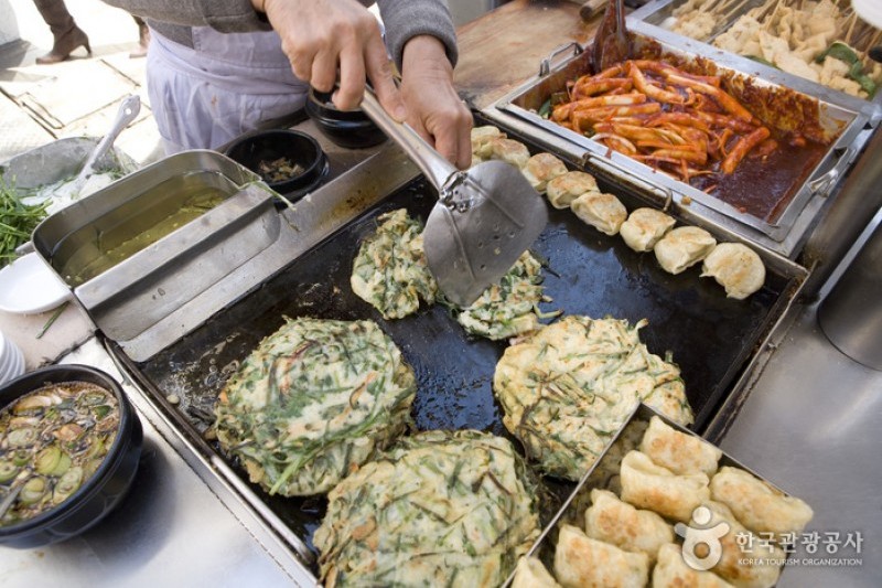 Gwangbokdong Food Street  (3/8)