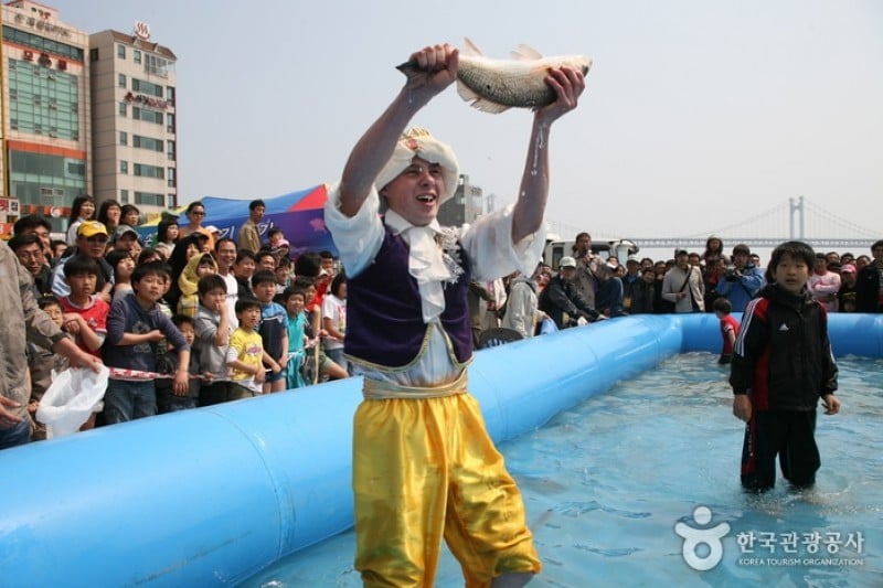 Gwangalli Eobang Festival  (4/25)