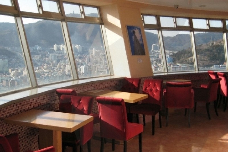 Yongdusan Park  Busan Tower Seyang  (5/6)