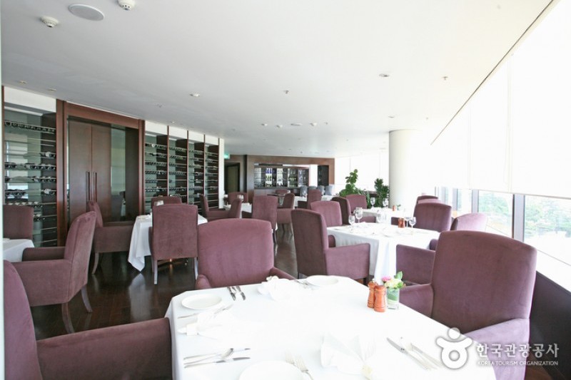 Novotel Ambassador Busan 
