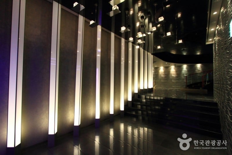 Paradise Casino - Busan Branch  (2/4)