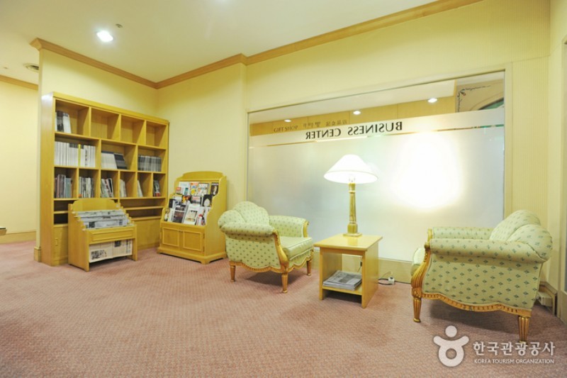 Lotte Hotel Busan  (12/27)