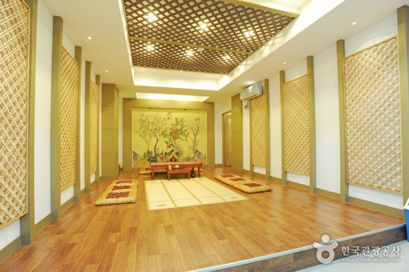 Hotel Arirang Busan  (12/32)