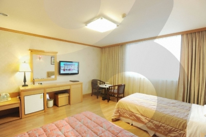 Utopia Hotel  (17/22)