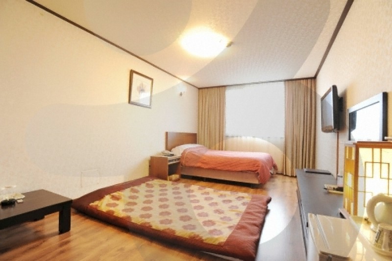 Utopia Hotel  (19/22)