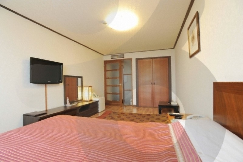 Utopia Hotel  (22/22)