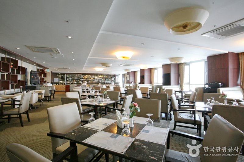 Haeundae Centum Hotel (해운대센텀호텔) (4/14)