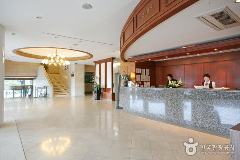 Hotel Illua  (3/15)