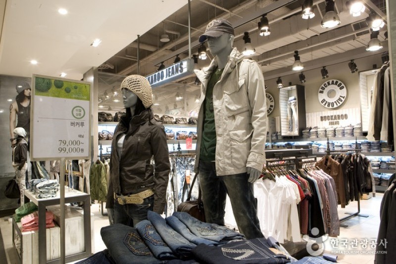 Buckaroo - Lotte Department Store Centum City Branch  (10/10)
