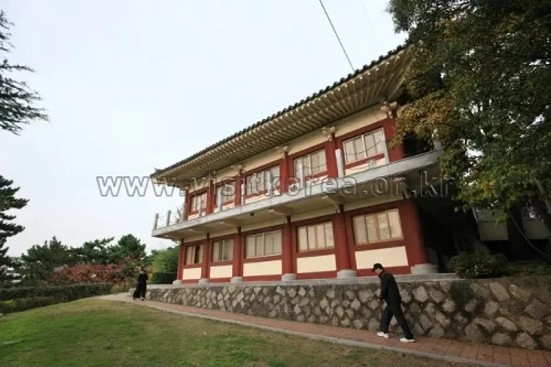 Suyeong Sajeok Park (수영사적공원) (6/40)