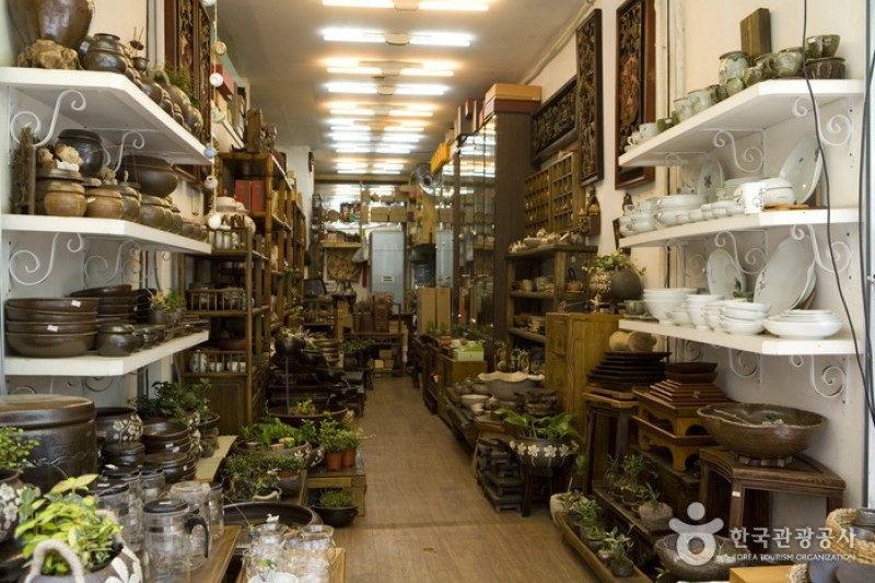 Meet Antique Items  (1/14)