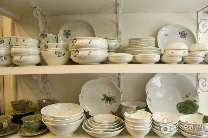 Meet Antique Items  (2/14)