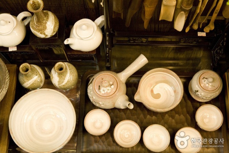 Meet Antique Items  (9/14)