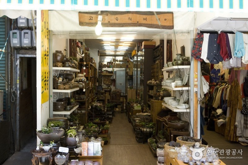 Meet Antique Items  (14/14)