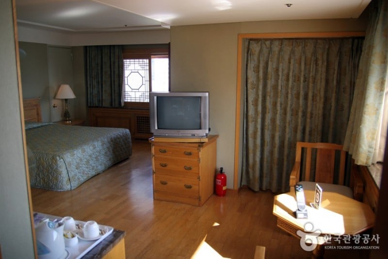 Hotel Commodore  (1/8)
