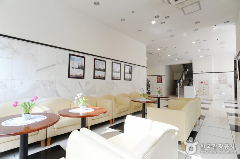 Toyoko Inn Hotel - Busan Station 2  (22/51)