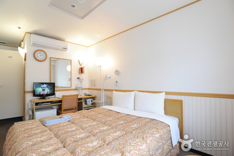 Toyoko Inn Hotel - Busan Station 2  (35/51)