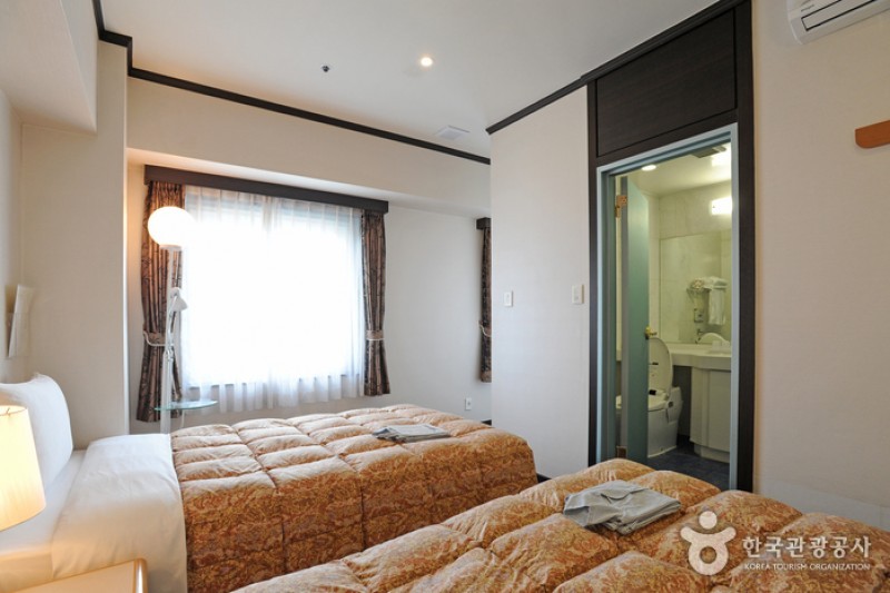 Toyoko Inn Hotel - Busan Station 2  (46/51)