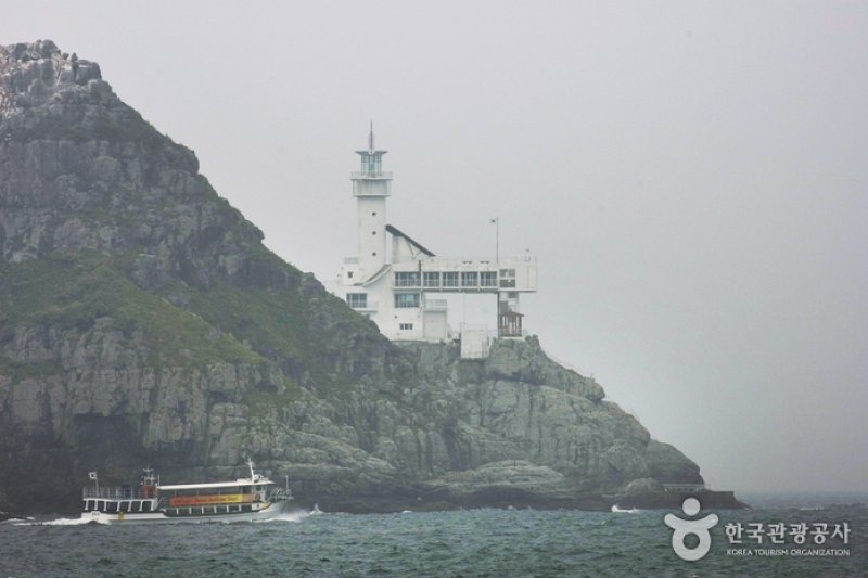 Oryukdo Lighthouse (오륙도 등대) (1/8)