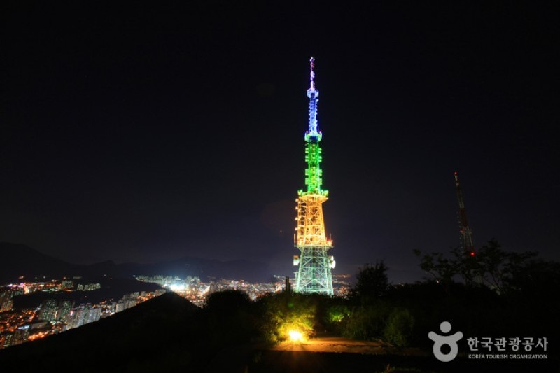 Hwangnyeongsan Mountain  (1/5)