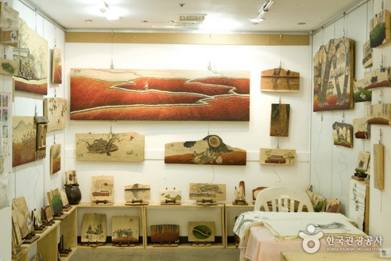 Gukje Market Art Street  (4/15)