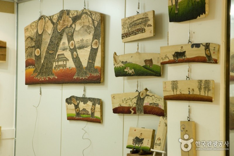 Gukje Market Art Street  (5/15)