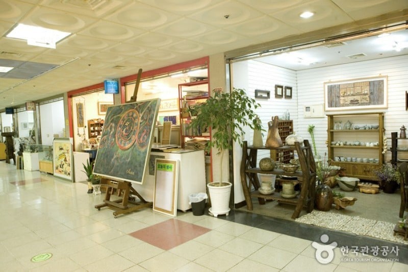 Gukje Market Art Street  (6/15)