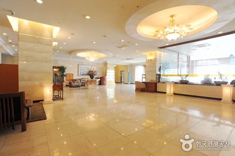 Homers Hotel  (13/40)