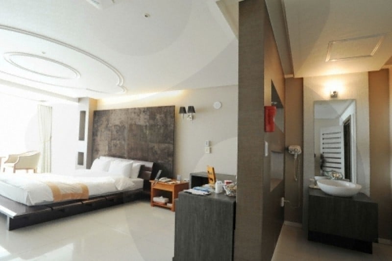 Homers Hotel  (17/40)