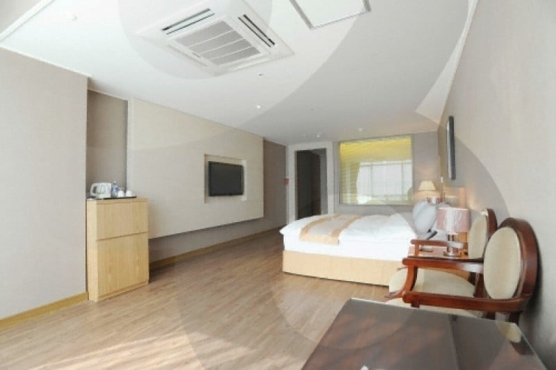 Homers Hotel  (30/40)