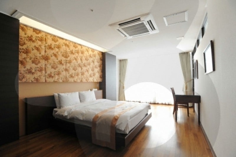 Homers Hotel  (33/40)