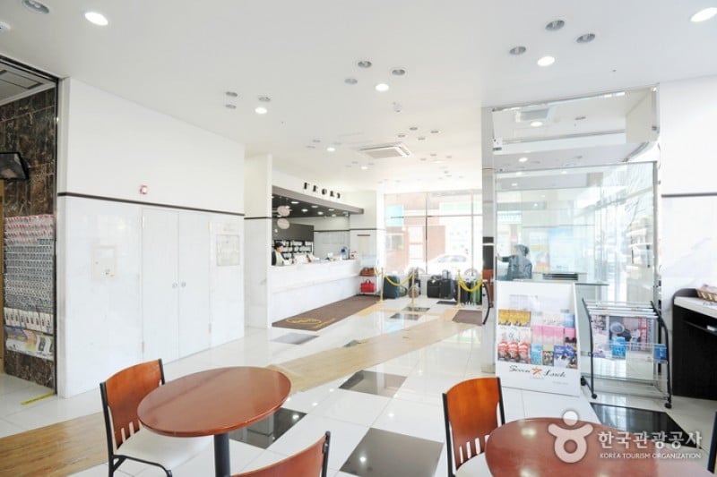 Toyoko Inn Hotel - Busan Station Branch  (15/25)