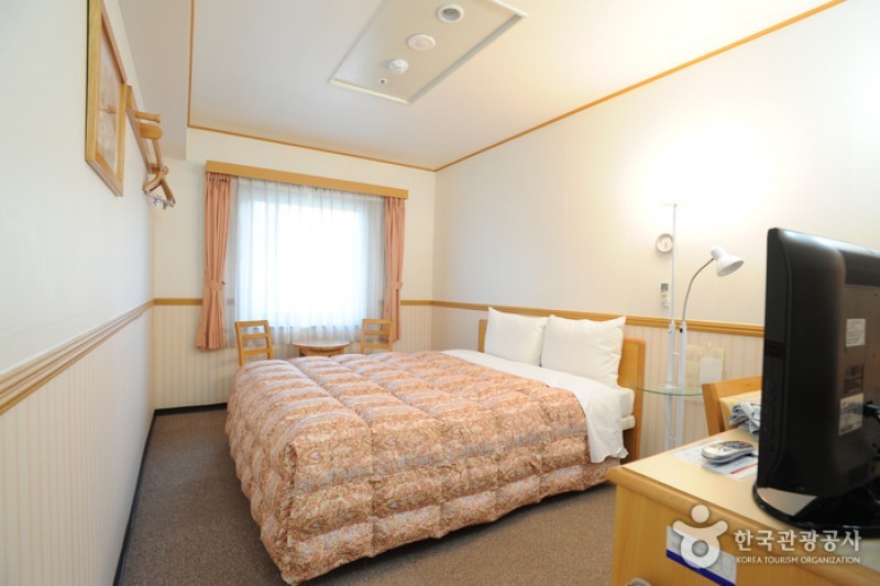 Toyoko Inn Hotel - Busan Station Branch  (17/25)