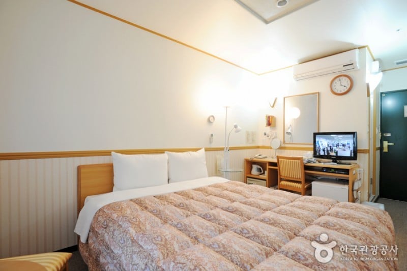 Toyoko Inn Hotel - Busan Station Branch  (19/25)