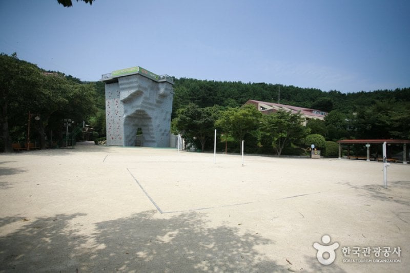 Geumnyeonsan Youth Training Institute  (1/16)