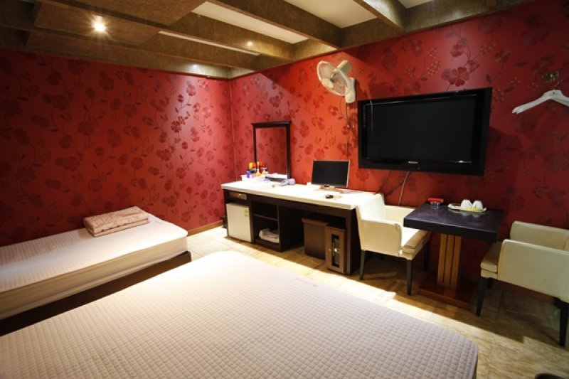 Aubeson Motel - Goodstay  (3/10)