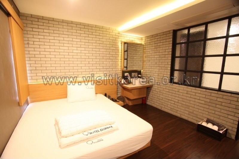 Comma Hotel - Goodstay  (9/23)