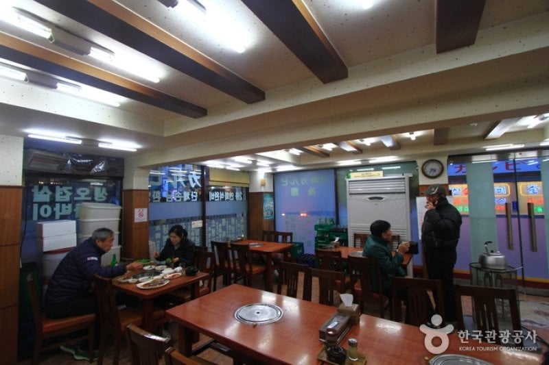 Ilsin Sutbul Galbi (일신숯불갈비) (3/5)