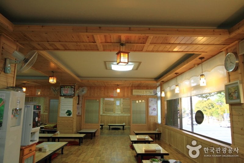 Munhwa Ssambap (문화쌈밥) (2/5)