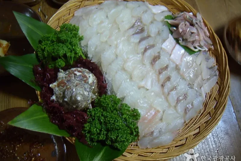 Kkeunmeori Hoetjip  (2/4)