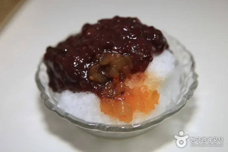 Halmae Patbingsu Danpatjuk (할매팥빙수단팥죽) (1/2)