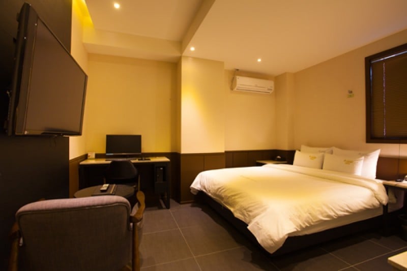 Almond Hotel - Goodstay  (5/28)