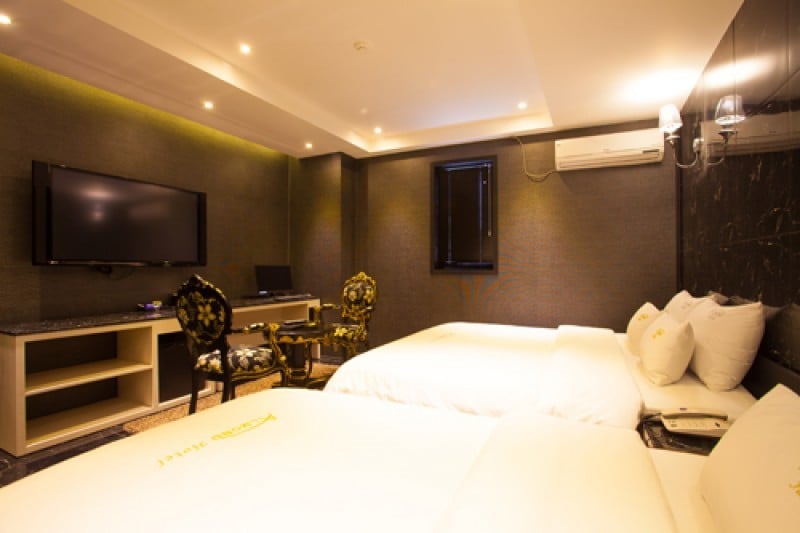 Almond Hotel - Goodstay  (9/28)