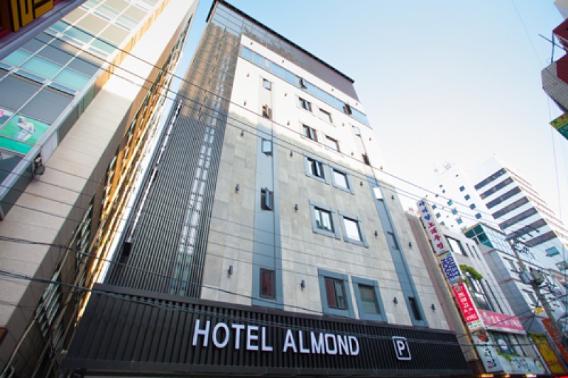 Almond Hotel - Goodstay  (17/28)