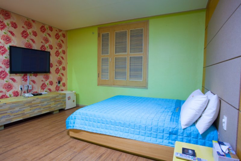 Valentine Hotel - Goodstay  (2/17)
